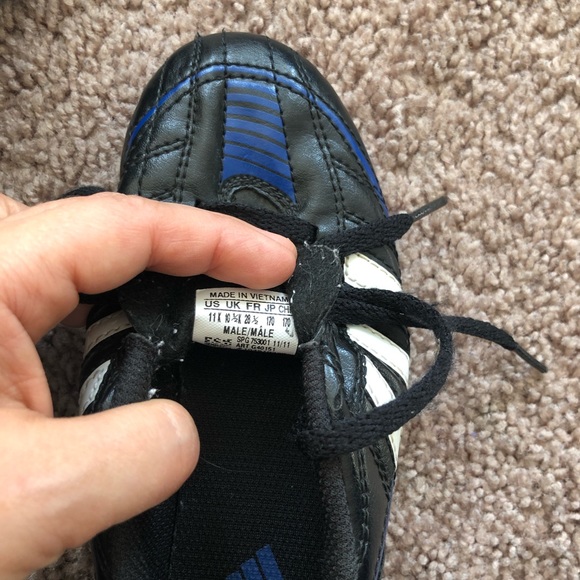 Adidas soccer shoes cleats - Picture 6 of 7